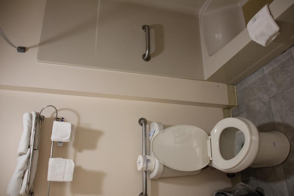 Sterling Inn Near Iag Airport 尼亚加拉瀑布 外观 照片